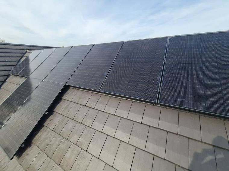 Chantier photovoltaïque résidentiel mené par GREEN-SUN